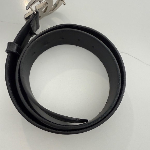Gucci Black Leather Silver Buckle 1 1/2" Wide Classic Belt - Picture 2 of 6
